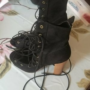 Laced heels